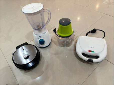 Blender, waffle maker and mixer