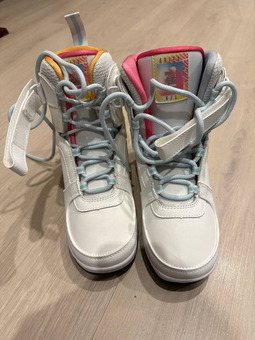 Hyperlite Aries Boots - NEW 🤙 7 US - 6