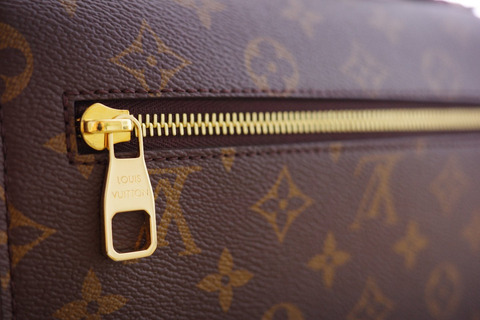 New Louis Vuitton Monogram Pochette Metis - 4