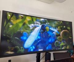 Ultra-wide 32 inch gaming Monitor 1440p 100hz