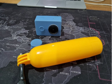Xiaomi Yi Action Cam + MicroSD 32gb + case & grip - 2
