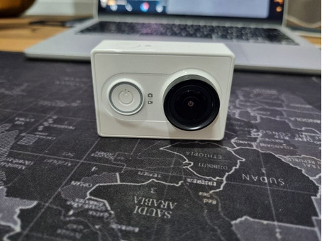 Xiaomi Yi Action Cam + MicroSD 32gb + case & grip - 3
