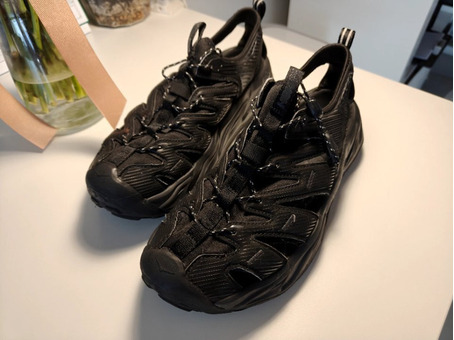 Hoka Hopara - 9.5 US - 2
